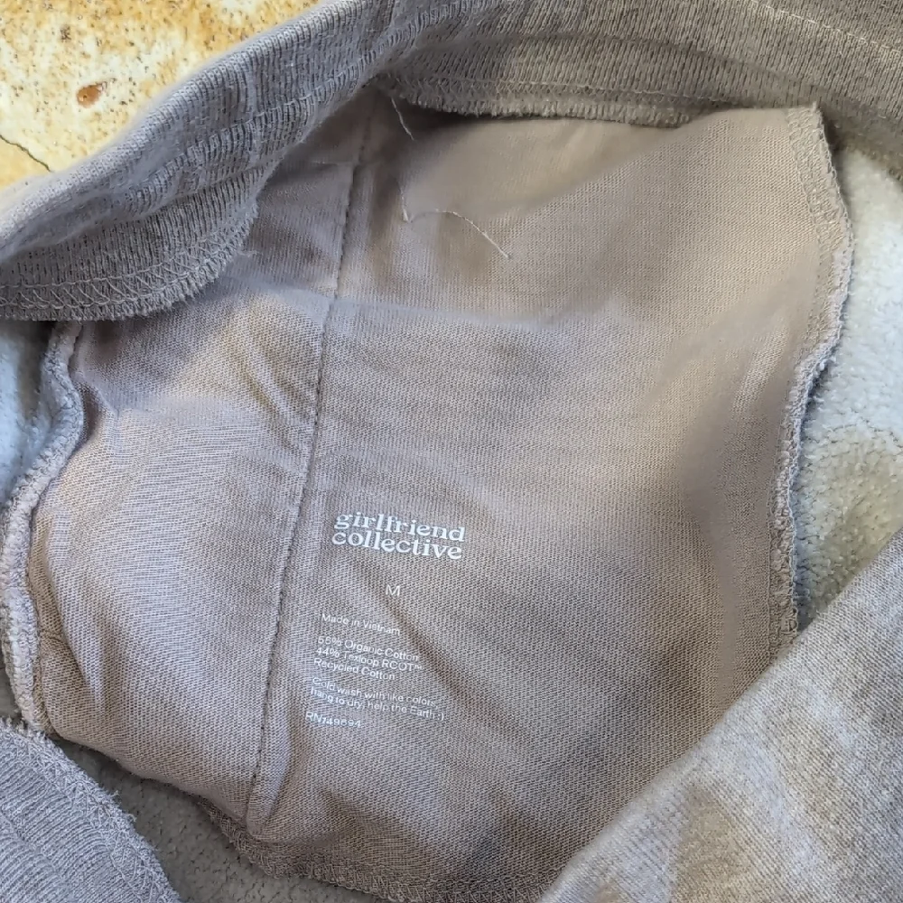 Girlfriend Collective Cotton Sweat Set Pants Joggers Pullover Sand Size M - Picture 12 of 15